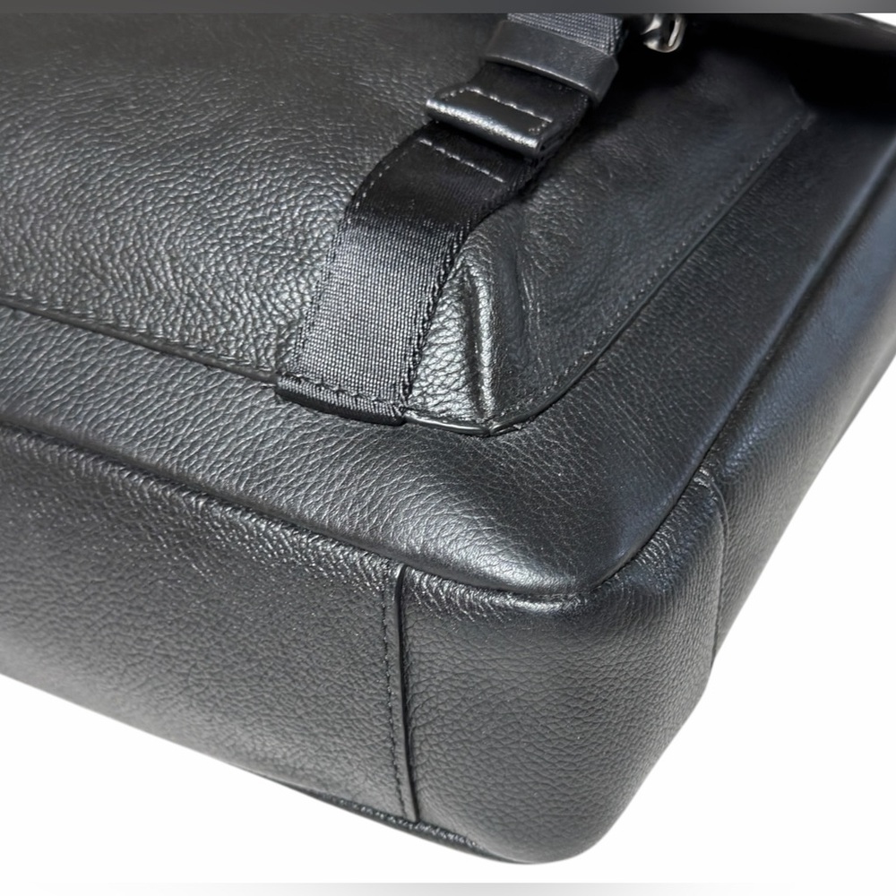 Michael Kors Greyson Black Leather Messenger Bag Crossbody Laptop Work Medium - Picture 15 of 16